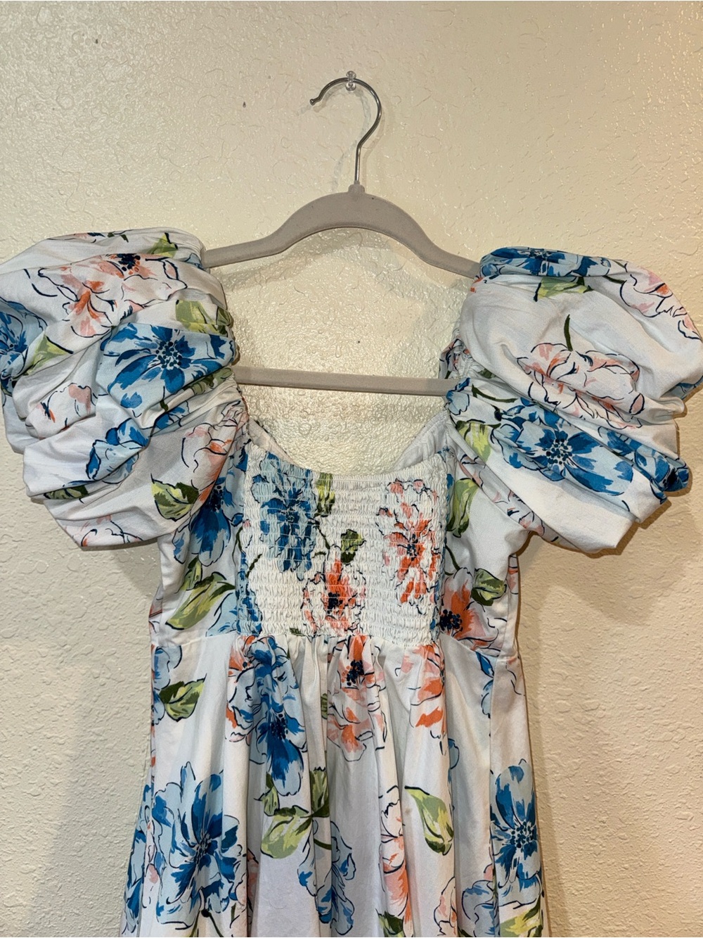 Abercrombie & Fitch White Floral Puff-Sleeve Dress with Blue & Peach Blooms - Picture 6 of 10